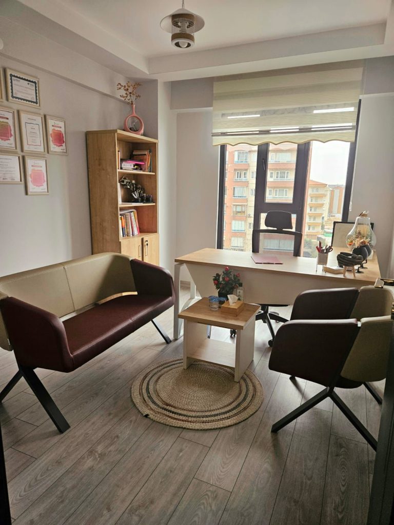 Ebeveyn-Yetişkin danışma odası 